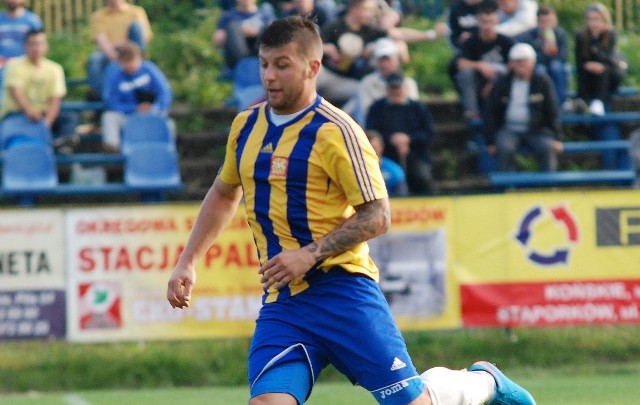 Piłkarz czwartoligowego Neptuna Końskie Dominik Szymkiewicz, mimo oferty z innych klubów postanowił dalej reprezentować barwy koneckiej drużyny