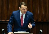 Nuclear Sharing w Polsce? Sikorski krytykuje prezydenta Dudę