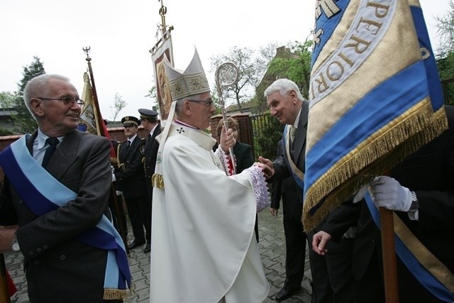 Arcybiskup Wiktor Skworc świętuje jubileusze w Bielszowicach