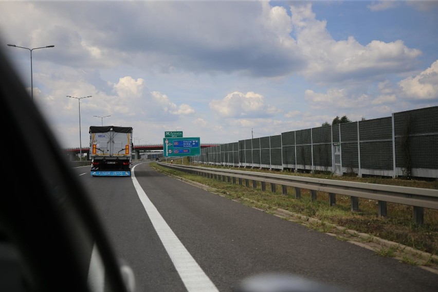 Autostrady w Polsce: kierowcy jeżdżą tu prawie najszybciej w Europie. WYPADKI Polska zajmuje jedno z ostatnich miejsc w Europie!