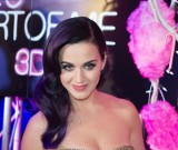 Katy Perry wystąpi podczas koncertu koronacyjnego Karola III. Co ją czeka w Londynie? Będzie opływała w luksusy