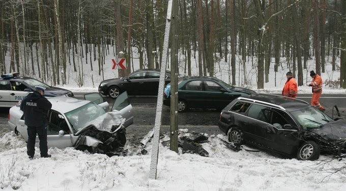 [zdjęcia] Wypadek, ranni i wielkie korki na drodze