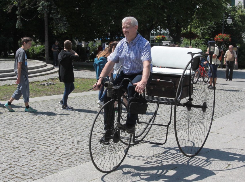 Radomskie Towarzystwo Retrocyklistów zorganizowało Festyn Retro Rowerowy w Radomiu