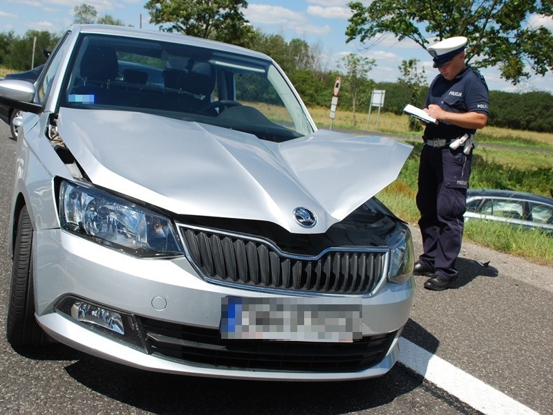 Tragiczny wypadek pod Wrocławiem. Nie żyje kierowca, który wymusił pierwszeństwo