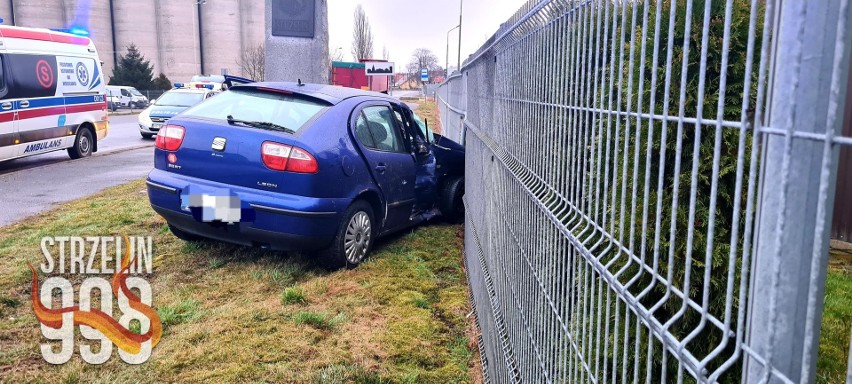 Wypadek w Strzelinie. Zderzenie ciężarówki i auta osobowego, policja ustala przyczyny