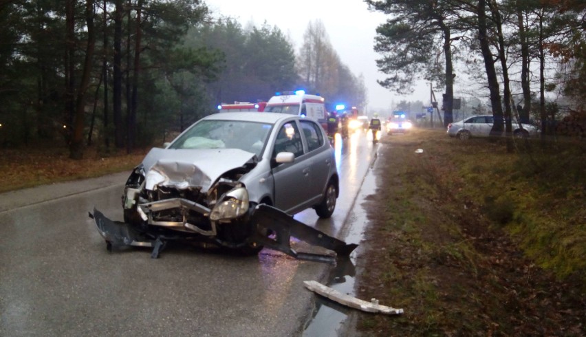 Wypadek w Napękowie. Dwie osoby w szpitalu [ZDJĘCIA]