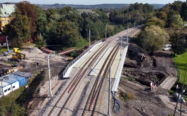 Dobiega końca modernizacja kolejnego odcinka linii 94 z Krakowa przez Skawinę do Oświęcimia, obejmująca m.in. budowę nowego mostu w Spytkowicach