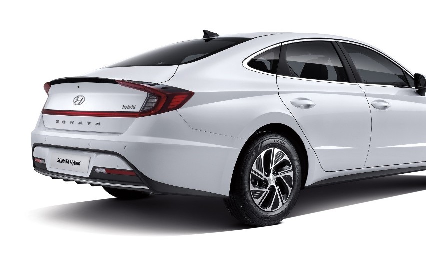 Hyundai Sonata Hybrid...