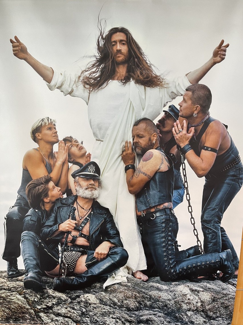 Po wystawie w Brukseli: Artyści bohatersko walczą z wizerunkiem chrześcijaństwa, który sami tworzą 
