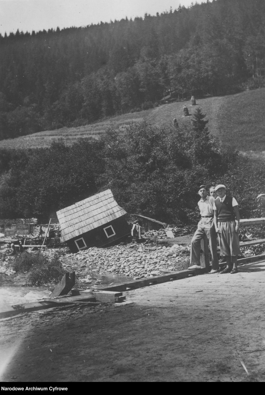 Wielka powódź w Zakopanem i na Podhalu w 1934 roku. Woda...