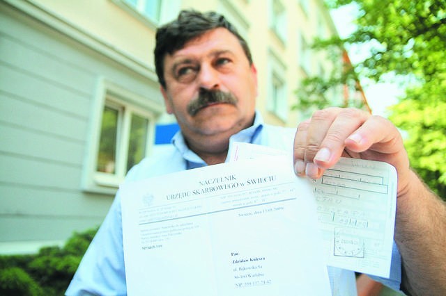 Zdzisław Kulesza pokazuje pismo z urzędu skarbowego, w którym naczelnik daje mu siedem dni na dodatkowe wyjaśnienia. Ale klamka raczej zapadła...