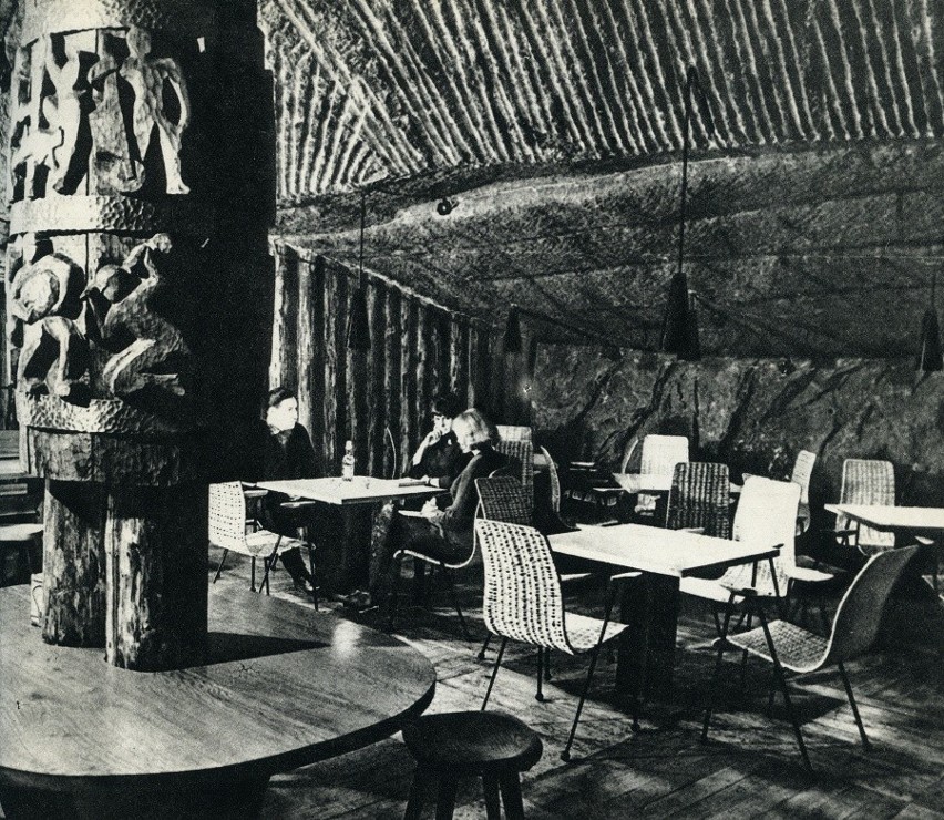 1966 roku, kawiarnia w w podziemnej ekspozycji Muzeum Żup...