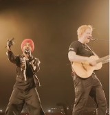 Ed Sheeran zaśpiewał na koncercie w Bombaju w języku pendżabskim. Nagranie stało się hitem w sieci