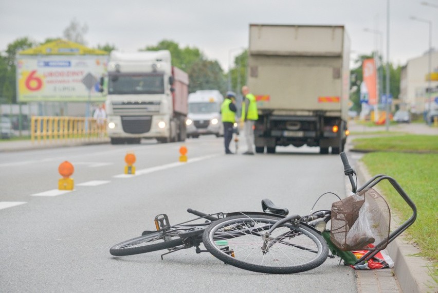 - Kierujący pojazdem ciężarowym to 62-letni mieszkaniec...