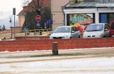 Stary Rynek w Łomży. Ścięto wigilijny świerk. Został tylko pień