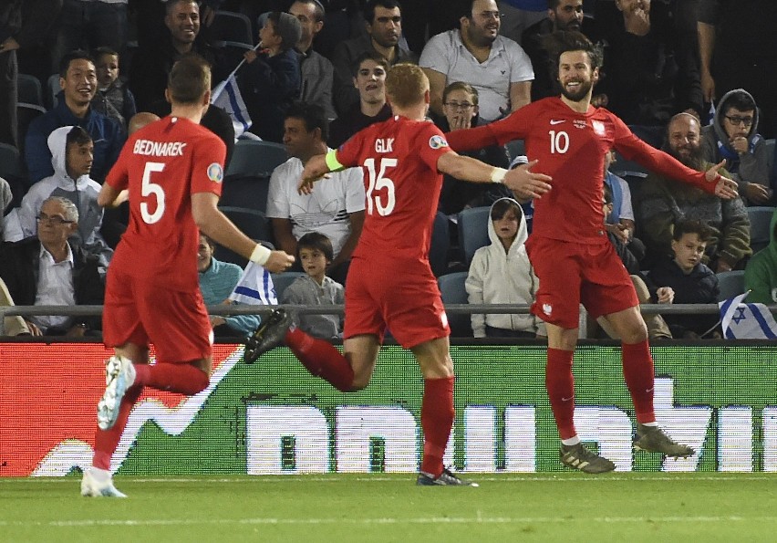 Eliminacje Euro 2020: Izrael - Polska 1:2. Wielki skandal na koniec meczu! [ZDJĘCIA, WYNIK]