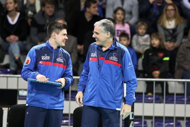 Jakub Głuszak (z lewej) wraz z trenerem Giuseppe Cuccarinim.