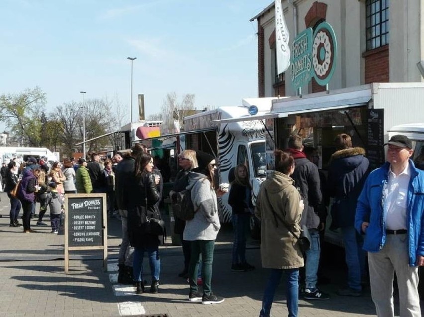 Festiwal Smaków Food Trucków miał odbyć się w kwietniu....