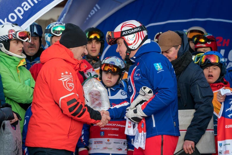 Zdjęcia z 12h Slalom Maratonu Narciarskiego zorganizowanego...