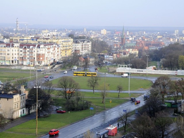 Dwupoziomowe rondo Kujawskie? - Będzie ciężko, ale jeszcze dokładnie rozważymy ten pomysł - odpowiadają drogowcy.