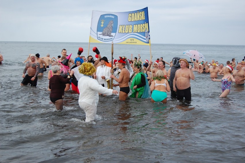 Noworczna kąpiel morsów w Gdańsku