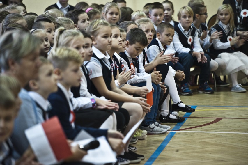 Z okazji 100-lecia odzyskania przez Polskę niepodległości w...