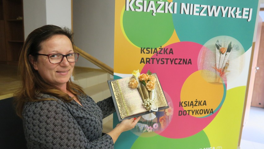 Biblioteka w Kobylnicy dostała dotację na warsztaty tworzenia książki niezwykłej