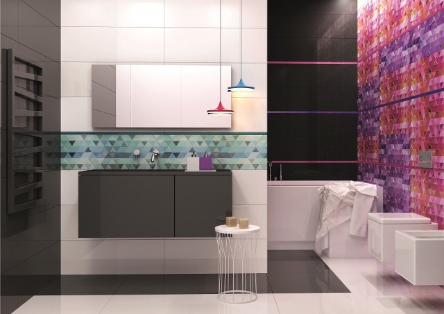 Dekor dużego formatu w aranżacji łazienkiWśród wielkoformatowych dekorów dostępne są zarówno propozycje klasyczne, jak i bardzo nowoczesne.