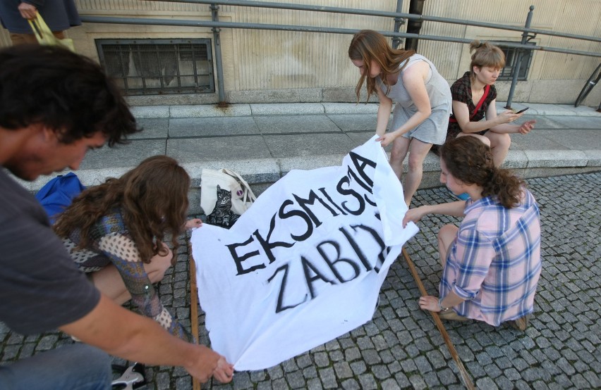 Protest przeciwko zbyt dużej liczbie eksmisji we Wrocławiu