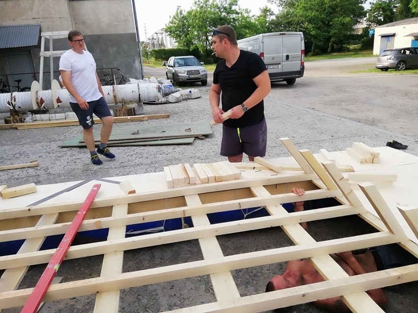 Kraków. CENTRUM B7 Nowa Huta buduje czołg na Wodną Masę Krytyczną [ZDJĘCIA]