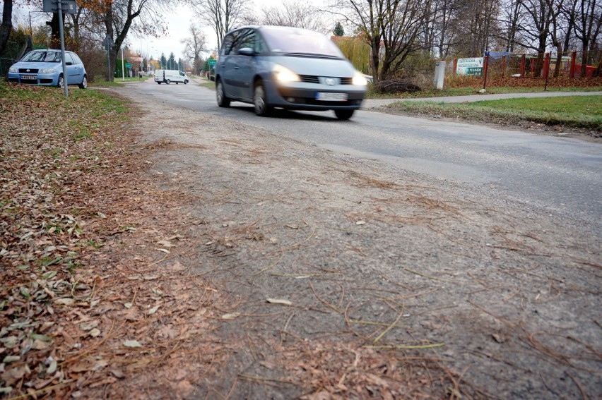 Brak chodników i problemy z nieświecącymi latarniami to...