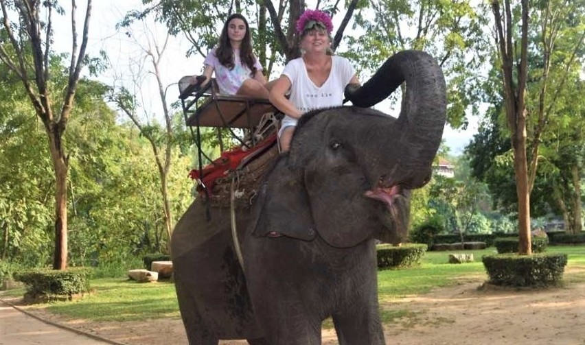 Jedną z atrakcji Tajlandii są przejażdżki na słoniu