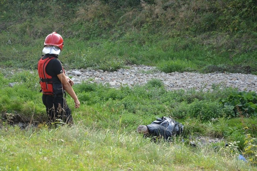 Nowy Targ. Znaleziono ciało mężczyzny w potoku [ZDJĘCIA]