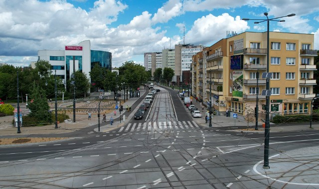 Przy okazji układania torowiska nowej trasy tramwajowej przebudowany został spory odcinek Szosy Chełmińskiej. Czytelnicy mają uwagi do fragmentu w rejonie placu NOT-u