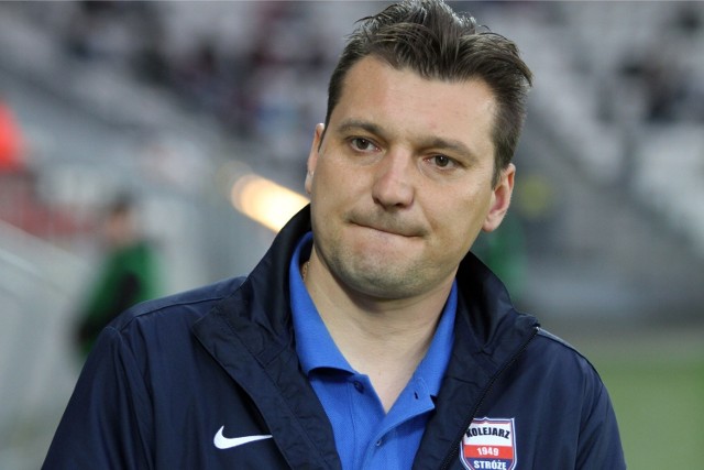 Trener Przemysław Cecherz ma coraz trudniejszą sytuację w GKS Tychy. `