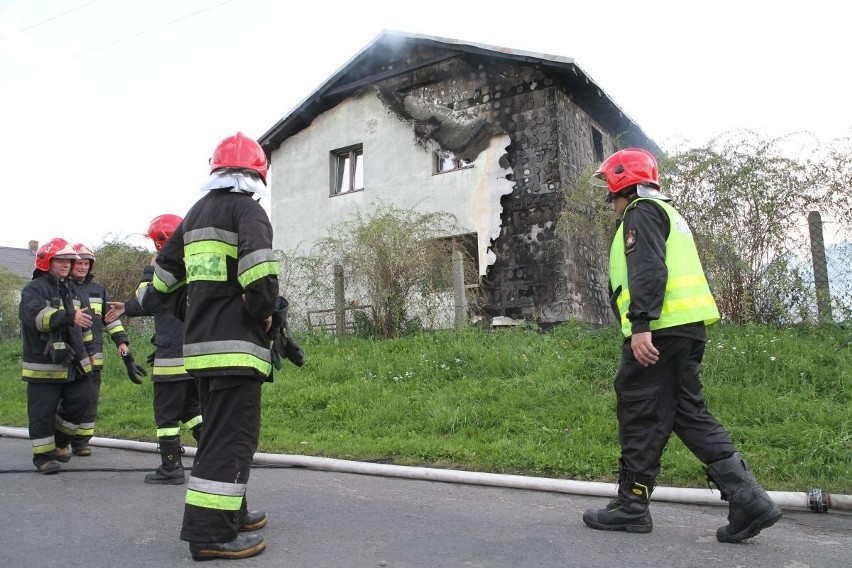 Psie Pole: Pożar dwóch domów przy ul. Miejskiej (ZDJĘCIA)