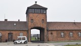 Oświęcim to nie tylko obóz Auschwitz-Birkenau, choć w 2022 roku odwiedziło go ponad milion turystów. Warto zobaczyć inne miejsca. WIDEO
