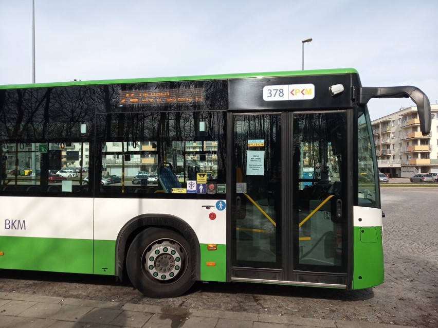 W autobusach wydzielone są specjalne strefy dla kierowców,...