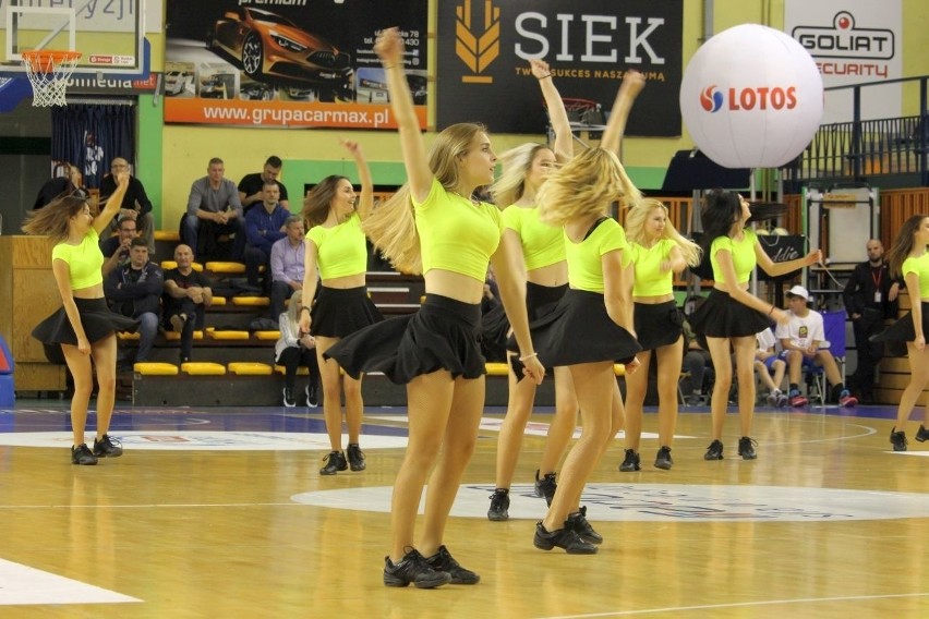 Koszykarze Pszczółki Startu Lublin wygrali w Radomiu z HydroTruckiem  (zdjęcia i wideo)