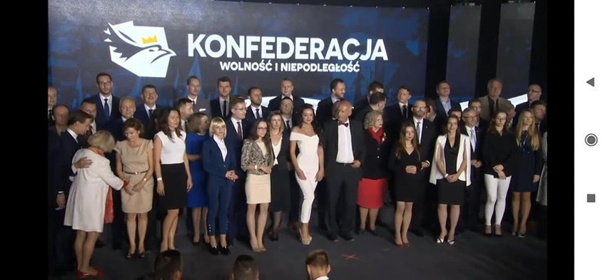 "Tak Janusz Korwin-Mikke poniża kobiety" - skomentowała Roksana Oraniec po konwencji wyborczej Konfederacji. O co chodziło? [ZDJĘCIA]