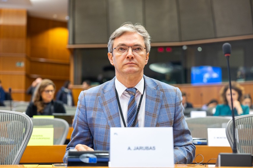 Świętokrzyski europoseł PSL Adam Jarubas przewodniczącym stałej Podkomisji Zdrowia Publicznego Parlamencie Europejskim