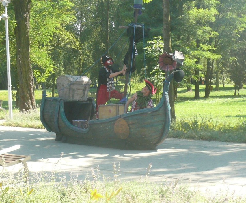 Powitanie wakacji w Ostrowcu Świętokrzyskim. Zabawa z piratami i inne atrakcje