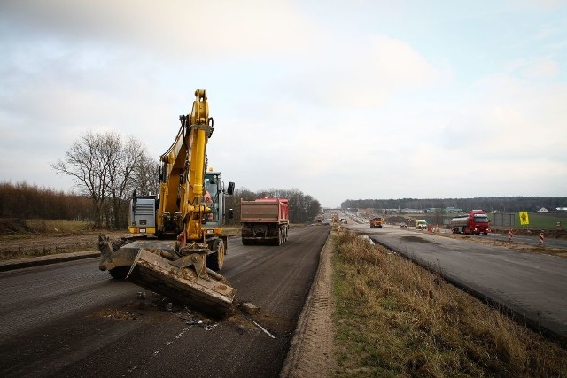 Większość zachęca ministerstwo do powrotu do pierwotnych planów i poprowadzenia ekspresówki obecnym szlakiem krajowej dziewiętnastki od Białegostoku do Kuźnicy przez Czarną Białostocką.