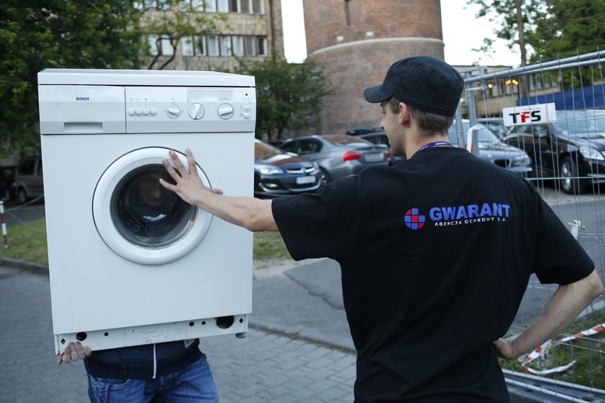 Opole 2014. Człowiek-pralka za kulisami festiwalu! 