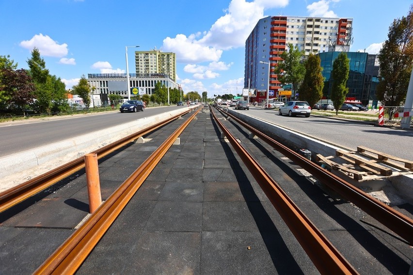 Na ul. Strzegomskiej torowisko jest skończone w 85...