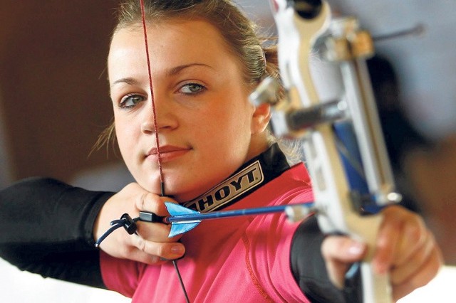 Joanna Rząsa to wychowanka Jaru Kielnarowa. Teraz jedna  z najlepszych łuczniczek w Polsce reprezentuje Łucznik Żywiec.