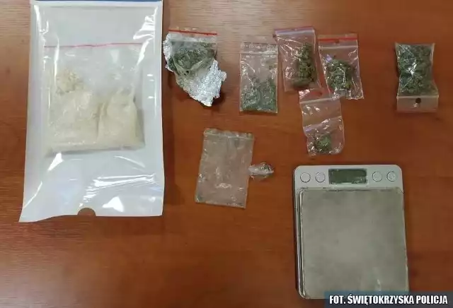Narkotyki przejęte przez policjantów w gminie Kluczewsko