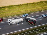 Wypadek cysterny na autostradzie A4 w Gliwicach: Pas w stronę Wrocławia zablokowany ZDJĘCIA Przewróciła się cysterna z paliwem