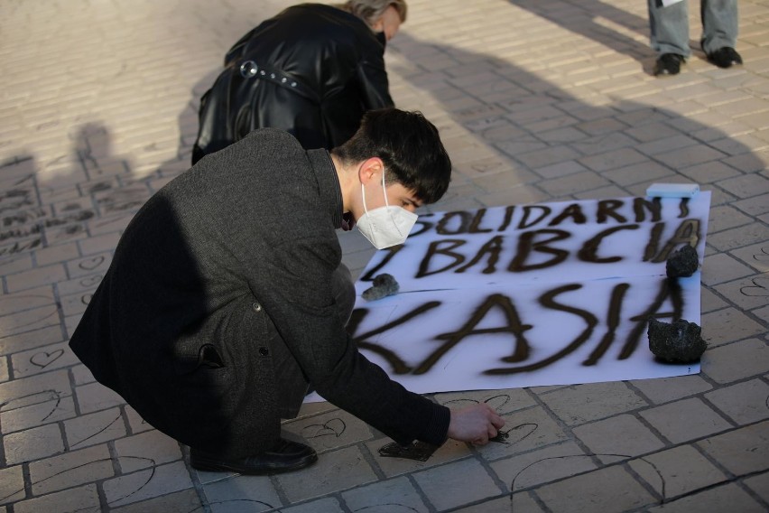 Kraków. Protest w geście solidarności z Babcią Kasią