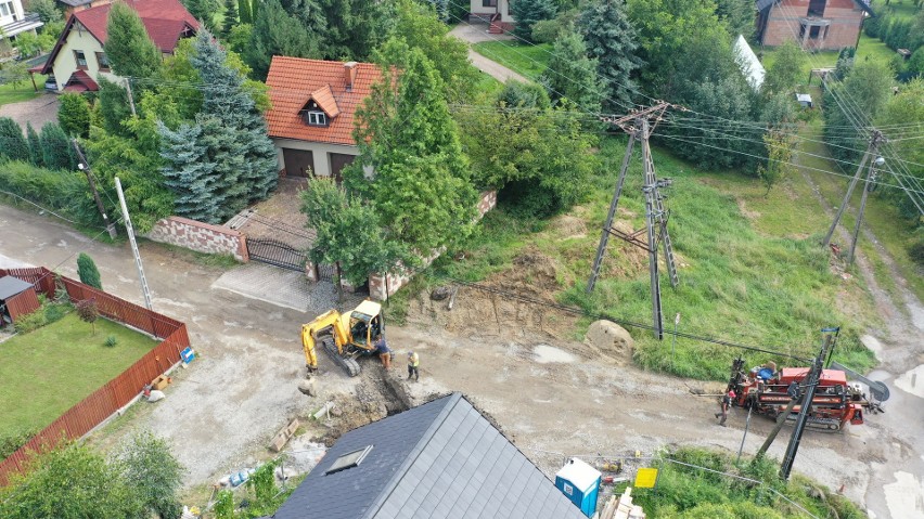 Świątniki Górne. Gmina jest kanalizowana etapami. Powstaje 70 kilometrów sieci 